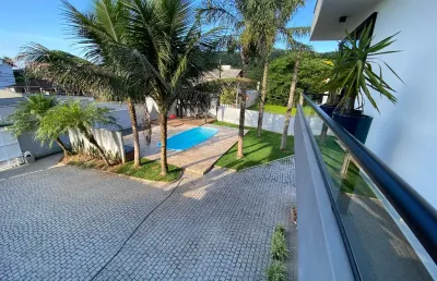 Casa no bom retiro, localizada em rua tranquila. analisa permuta