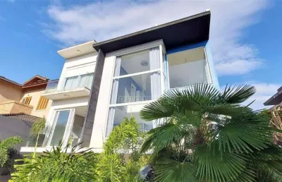 Casa com 4 dormitórios à venda, 438 m² - golf village