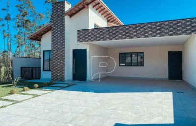 Casa térrea nova, com integração e ótima localização!
