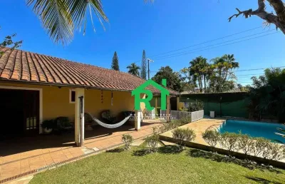 Casa com 5 quartos (3 suítes), 3 vagas e lazer à venda na enseada, guarujá