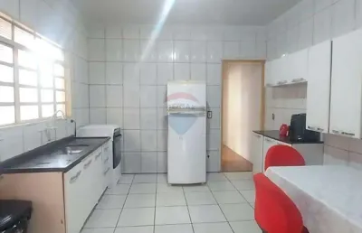 Casa aconchegante a venda, 02 quartos, em jardim campo belo, sumaré/sp