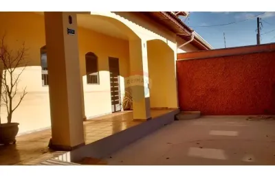 Casa com 3 quartos à venda na Rua Doutor Luiz Nicolau Nolandi, 690, Vila José Kalil Aun, Cosmópolis