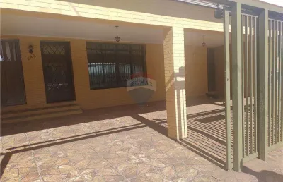 Ponto comercial para alugar na Rua Antonio Carlos Nogueira, 642, Centro, Cosmópolis