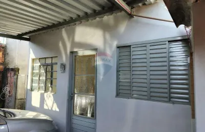 Casa com 2 quartos à venda na Rua Antonio Pinto, 138, Jardim das Paineiras, Cosmópolis