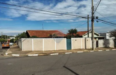 Casa com 2 quartos à venda na Rua Tiradentes, 352, Jardim de Faveri, Cosmópolis