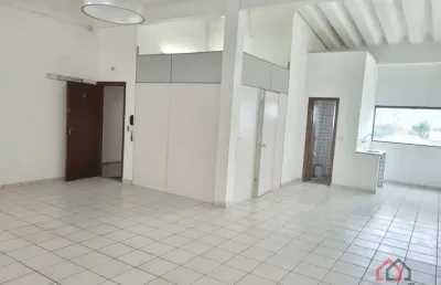 Sala comercial com 3 salas para alugar na da constituição - de 413 ao fim - lado ímpar, 541, vila mathias, santos por r$ 1.000