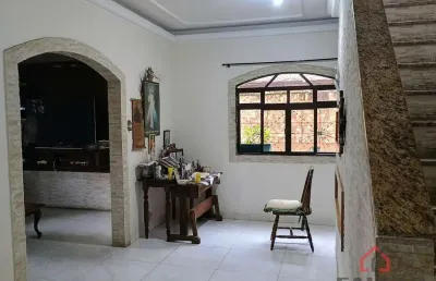 Casa com 3 quartos à venda na paschoal gzebien, 600, parque continental, são vicente por r$ 450.000