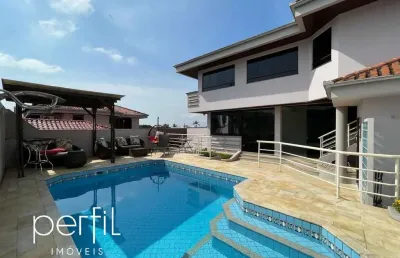 Casa a venda com 5 quartos sendo 3 suítes e 2 quartos no bairro boa vista - joinville/ sc