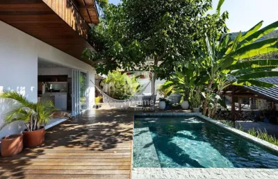 Casa 3 dormitórios com piscina em taquaras , praia das taquaras, balneário camboriú - sc