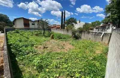 Terreno à venda na Avenida Moriaki Ueno, 10, Cidade Jardim, Jacareí
