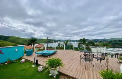 Vende-se casa de alto padrão com vista deslumbrante para a represa de igaratá