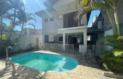 Sobrado com piscina 3 dormitórios à venda, 178 m² por r$ 900.000 - loteamento villa branca - jacareí/sp