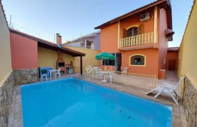 Vende-se linda casa com vista panorâmica e total privacidade