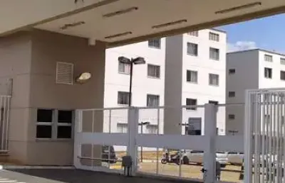 Vende-se apartamento com 2 quartos sendo 1 banheiro social, sala, cozinha , vila oliveira, aparecid
