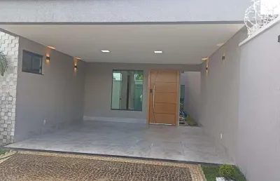 Venda-se casa com 3 quartos sendo 3 suites, sala 2 anbientes, area gourmrt completo com piscina com