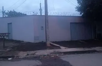 Casa com 2 quartos à venda na rua viana moog, cidade satélite são luiz, aparecida de goiânia, 90 m2 por r$ 100.000