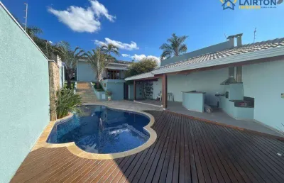 Casa de alto padrão com 3 dormitórios e piscina no jardim paulista, atibaia/sp