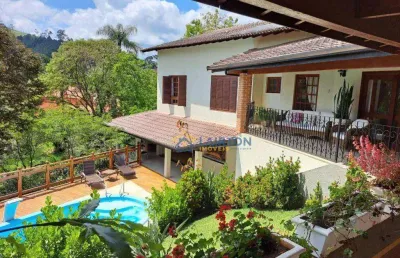 Casa estilo chácara em condomínio fechado – vista incrível e muito espaço!