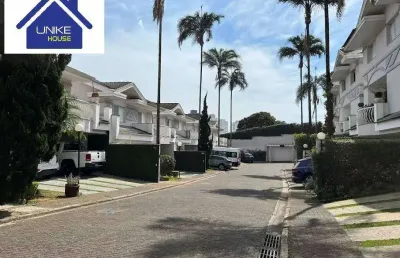 Bem-vindo a um refúgio de tranquilidade e beleza em condomínio fechado