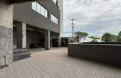 Aluguel – andar corrido com acesso duplo e vista panorâmica