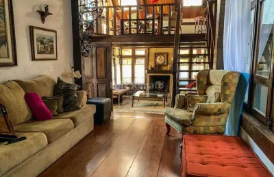 Casa em condomínio à venda no bairro santa efigênia