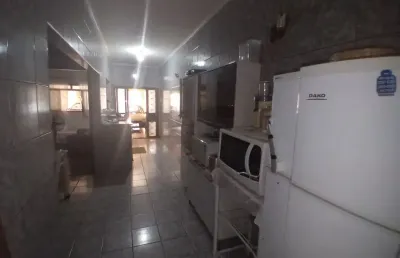 Linda casa , ampla e com pe direito alto próximo shopping cidade norte