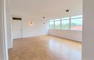 Apartamento amplo e reformado com 2 suítes 1 vaga para locação no jardim europa próximo ao clube pi