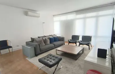 Apartamento totalmente mobiliado e equipado com 2 quartos 1 suíte e 1 vaga , para locação no  itaim