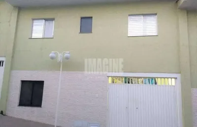Sobrado em condomínio na penha com 2 dorms, 1 vaga, 68m²