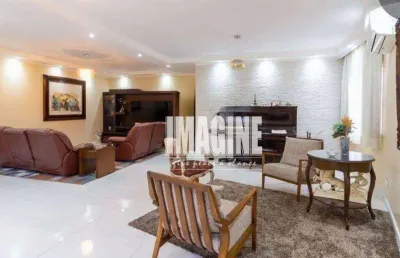 Sobrado na mooca com 4 dormitórios sendo 2 suítes, 6 vagas, 700m²