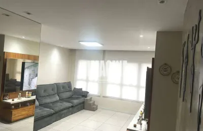 Apartamento na água rasa com 2 dormitórios, 2 vagas, 72m²