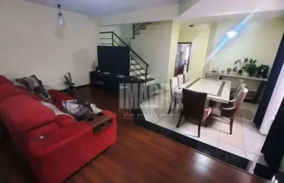 Sobrado no tatuapé com 3 dormitórios sendo 3 suítes, espaço gourmet, 4 vagas, 241 m²