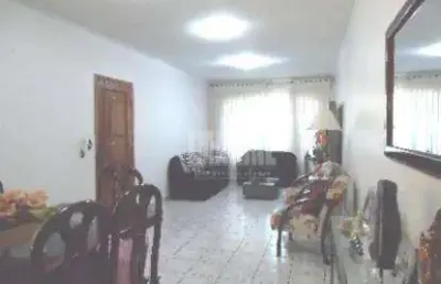 Sobrado na água rasa com 3 dormitórios sendo 1 suíte, 5 vagas, 196m²