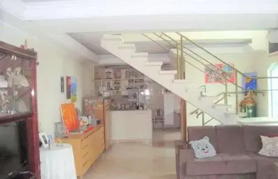 Sobrado na penha com 3 dorms sendo 1 suíte, 4 vagas, 230m²