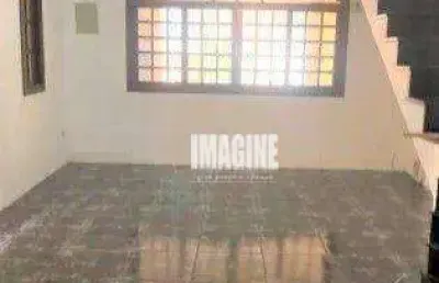 Sobrado na cidade líder com 3 dorms, 2 vagas, 263m²