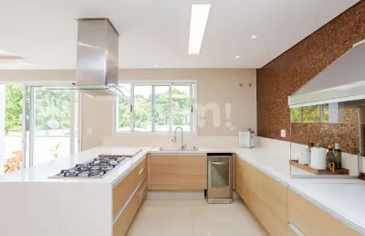 Casa em condomínio fechado com 3 quartos à venda na rua doutor lubumir viergbiski, 220, campo comprido, curitiba por r$ 2.300.000