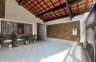Casa com 3 quartos à venda na Rua Balneário Camboriú, 302, Aviação, Praia Grande