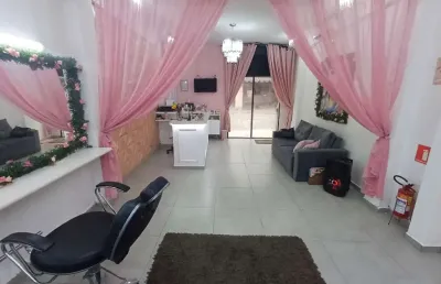 Casa comercial à venda na Rua Honduras, 496, Guilhermina, Praia Grande