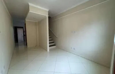 Casa em condomínio fechado com 2 quartos à venda na Avenida Professora Heleny Rosa, 309, Jardim Melvi, Praia Grande