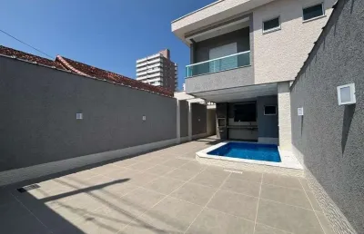 Casa com 3 quartos à venda na Rua Bororós, 313, Tupi, Praia Grande