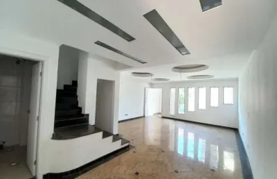 Casa em condomínio fechado com 3 quartos à venda na Avenida Ubirajara Keutenedjian, 200, Vila Mirim, Praia Grande