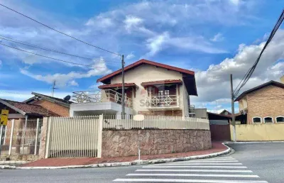 Casa com 3 dormitórios à venda, 200 m² por r$ 600.000,00 - vila jaboticabeira - taubaté/sp