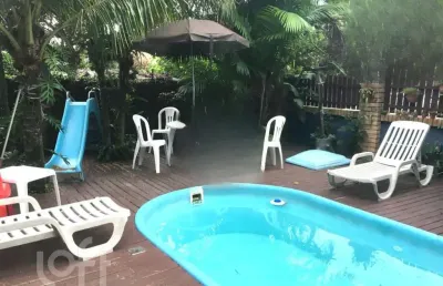 Casa com 3 quartos à venda na rua isaltina de assunção farias, 473, rio tavares, florianópolis, 160 m2 por r$ 2.200.000