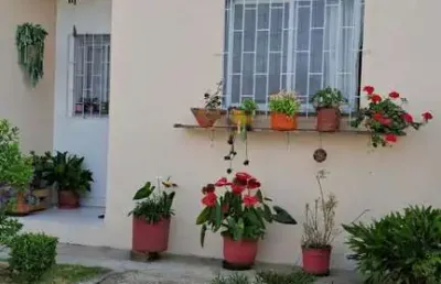 Casa com 2 quartos à venda na servidão luiza maria dos santos, 255, são joão do rio vermelho, florianópolis, 80 m2 por r$ 370.000
