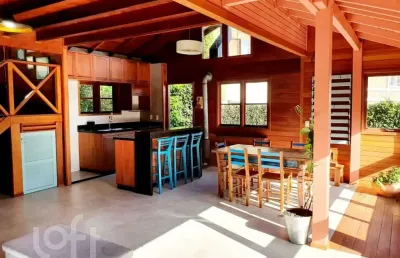 Casa com 4 quartos à venda na rua folhas verdes, 200, córrego grande, florianópolis, 280 m2 por r$ 2.200.000