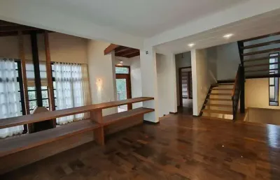 Royal park - sobrado com 4 quartos (2 suites + demi) - 2 vagas - próximo ao lago!