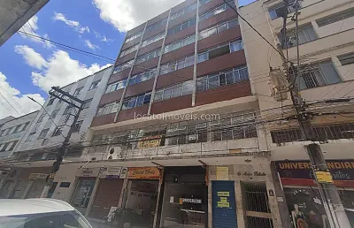 Kitnet / Stúdio para alugar na Rua Barbosa Lima, 305, Centro, Juiz de Fora