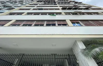 Apartamento 3 quartos, com suíte e vaga de garagem - centro.