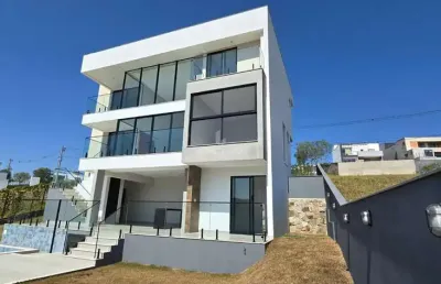 Casa com 3 quartos à venda na Rua Ibiá, 120, Alphaville, Juiz de Fora
