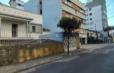 Casa com 3 quartos para alugar na Rua Vilela Filho, 41, Santa Helena, Juiz de Fora